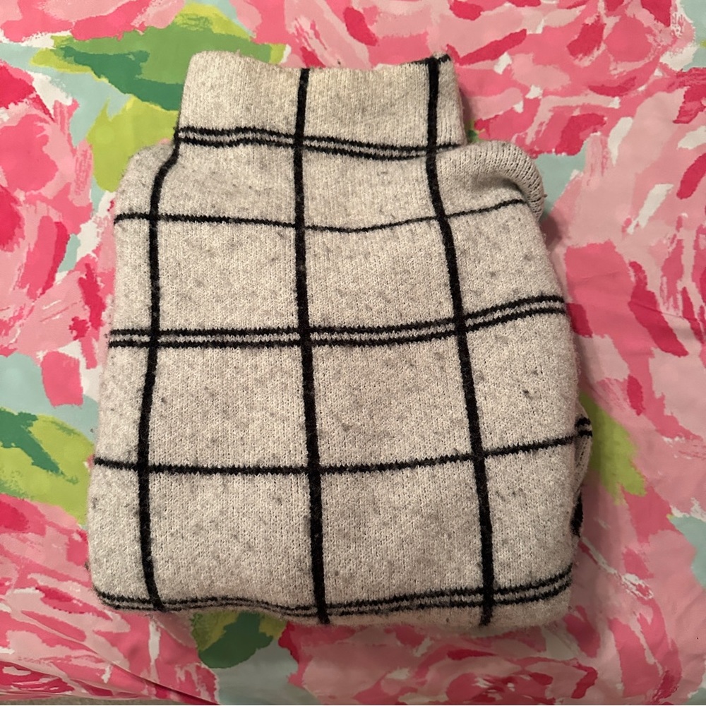 Square block sweater